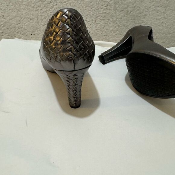 Elliott Lucca Shoes - Elliott Lucca Metallic Weaved Peep Toe Heels